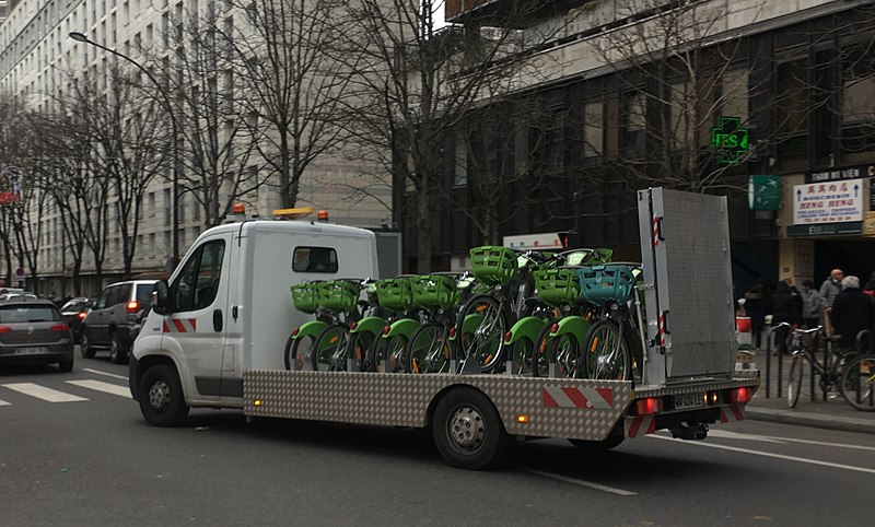 Véhicule de régulation de 13 places